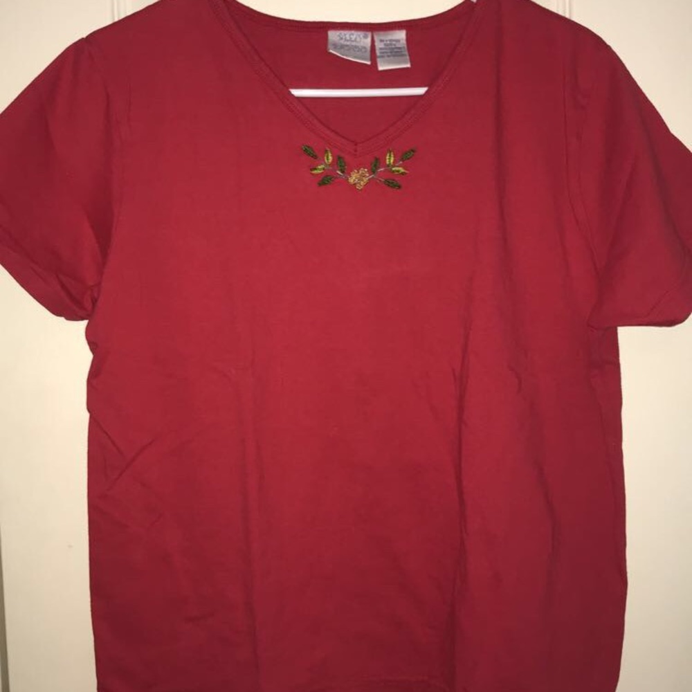 Beaded Floral V-Neck T-Shirt